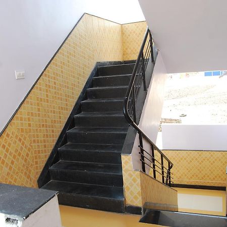 Hotel Utsav Shirdi Exteriör bild