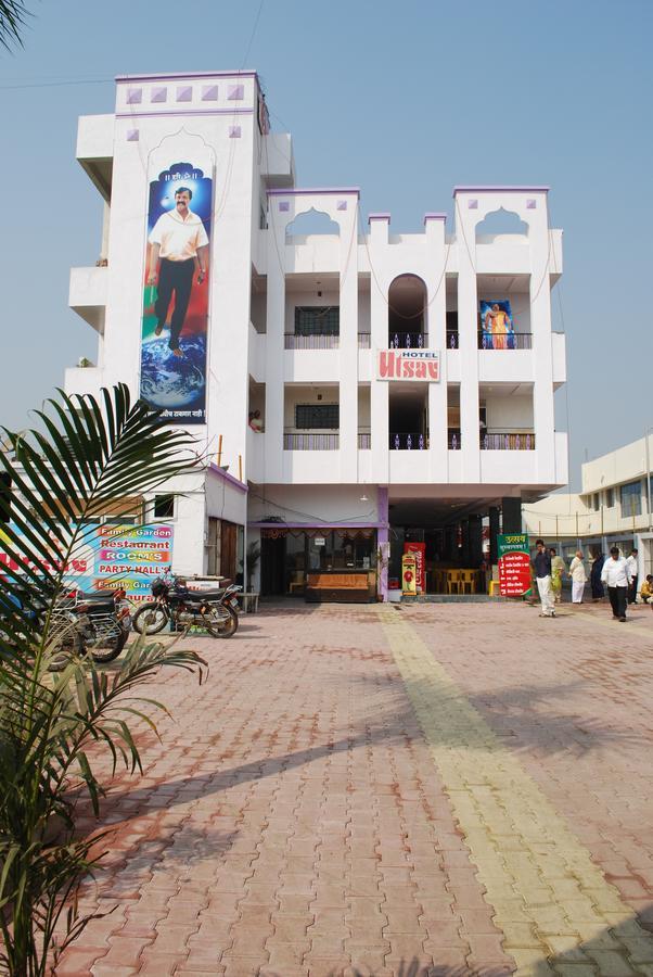 Hotel Utsav Shirdi Exteriör bild